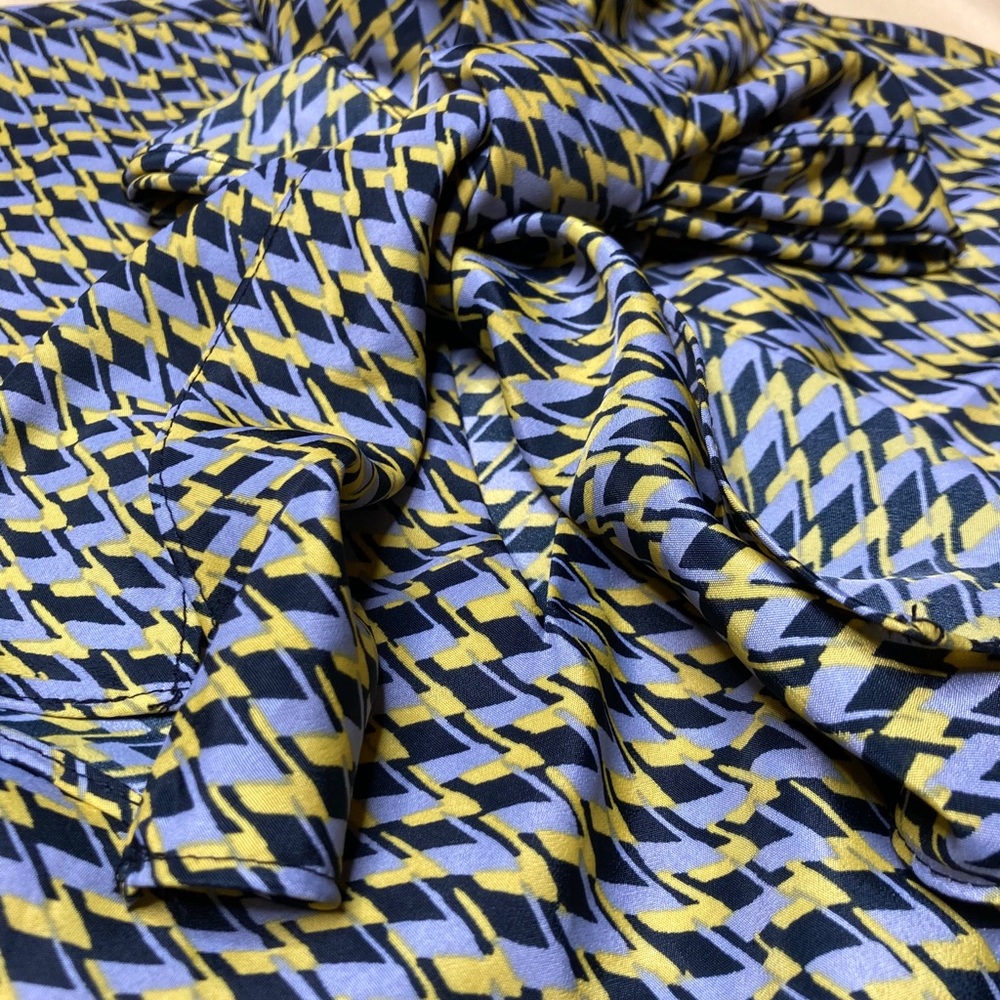 Funky blouse - Picture 3 of 4